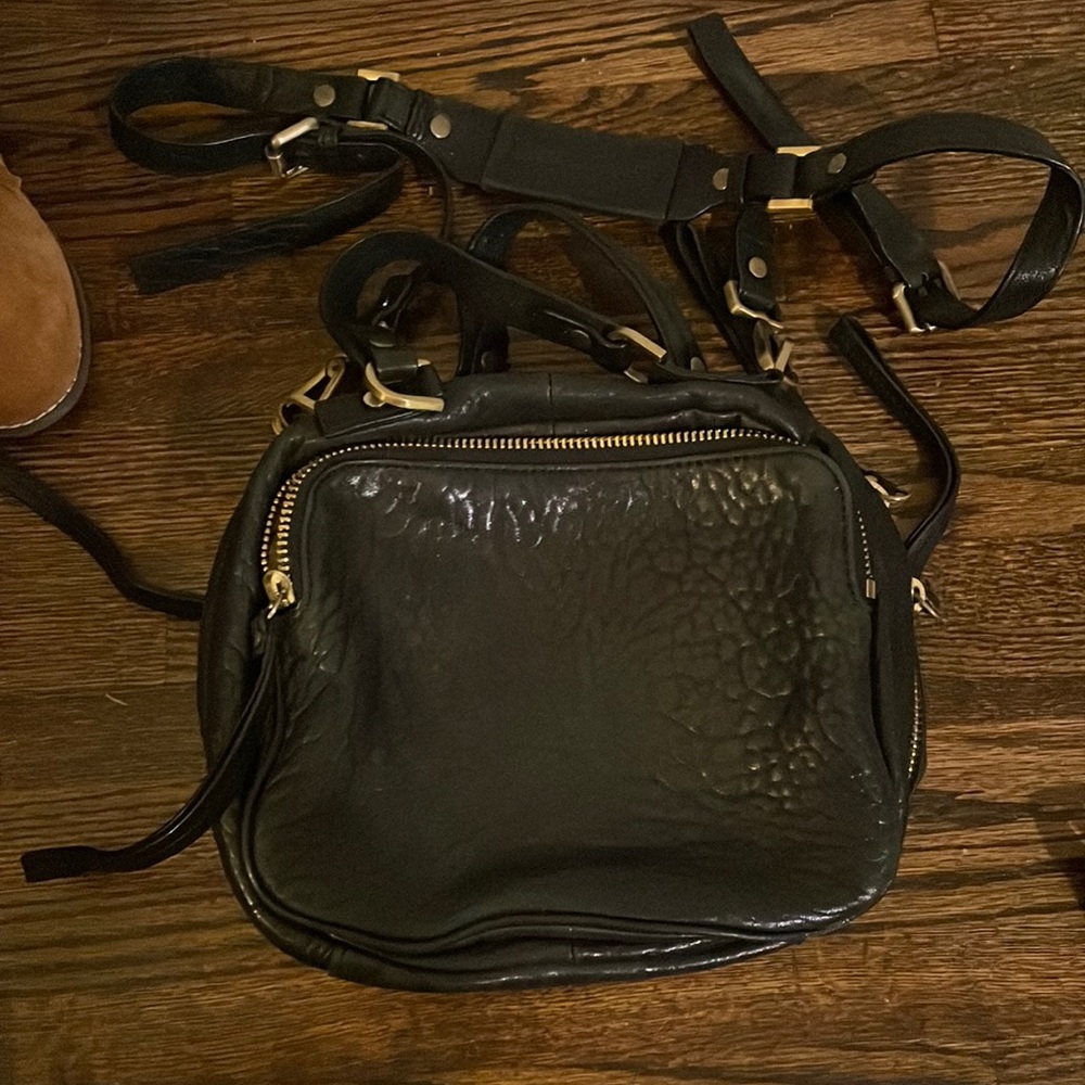 Kenneth Cole Leather Crossbody